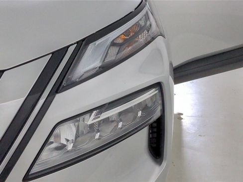 Certified 2023 Nissan Rogue SV image 38