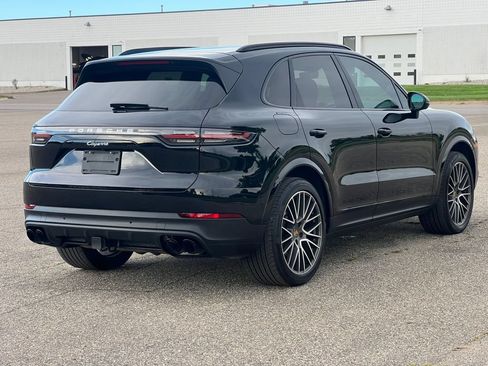 Used 2021 Porsche Cayenne AWD/4WD image 41