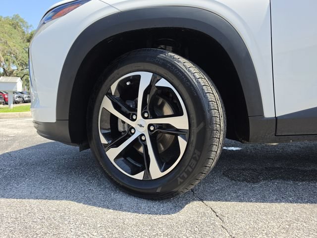 Used 2024 Chevrolet Trax RS w/ Driver Confidence Package FWD image 35