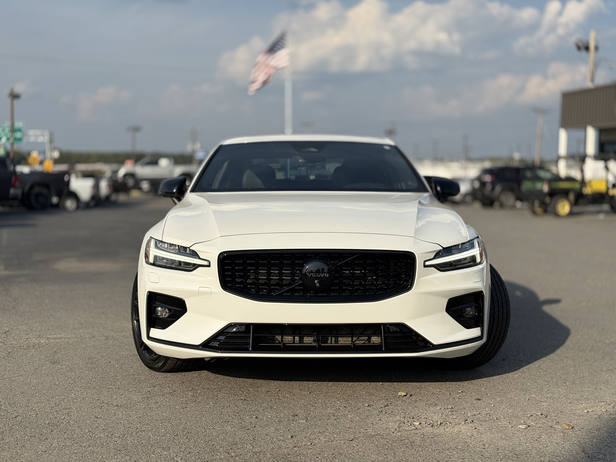 Used 2024 Volvo S60 B5 Plus w/ Climate Package AWD/4WD image 2