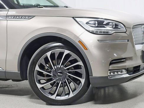 Used 2020 Lincoln Aviator Reserve w/ Equipment Group 202A AWD/4WD image 5