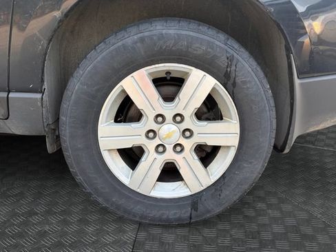 Used 2011 Chevrolet Traverse LT w/ Personal Connectivity Package AWD/4WD image 6