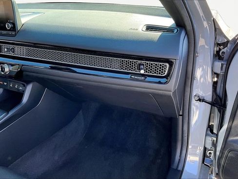 Certified 2025 Honda Civic Sport image 18