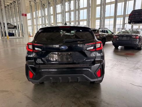 Used 2024 Subaru Crosstrek 2.0i AWD/4WD image 4