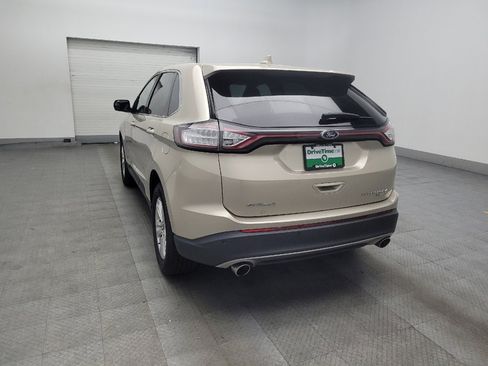 Used 2018 Ford Edge Titanium w/ Technology Package FWD image 5