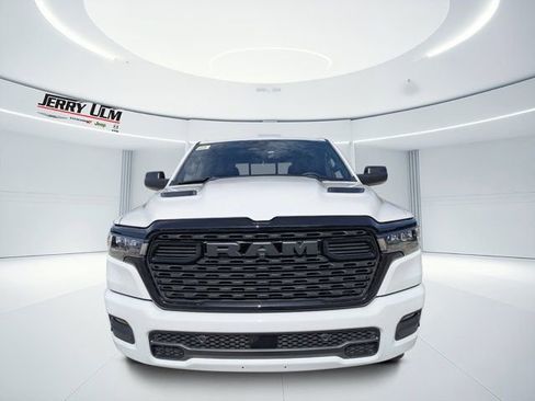 New 2026 RAM 1500 Express AWD/4WD image 8