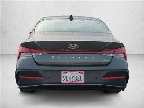Certified 2024 Hyundai Elantra Limited image 7