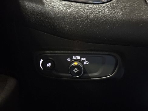 Used 2022 Chevrolet Equinox LS w/ LS Convenience Package AWD/4WD image 18
