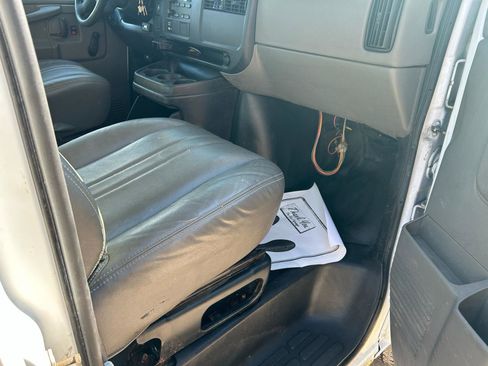 Used 2006 GMC Savana 2500 image 11