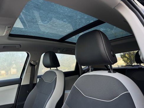 New 2025 Volkswagen Taos SE image 16