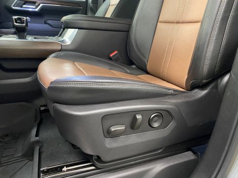 Used 2024 Chevrolet Silverado 1500 High Country w/ Technology Package image 17