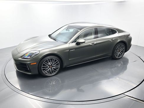Used 2025 Porsche Panamera 4S image 33