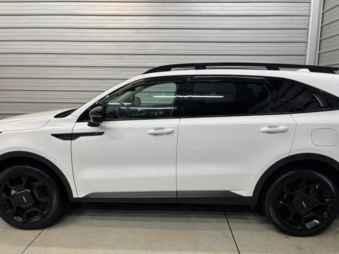 Used 2024 Kia Sorento SX AWD/4WD image 5