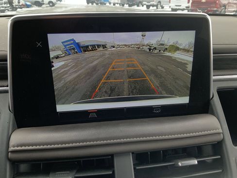 Used 2023 GMC Yukon SLT image 46