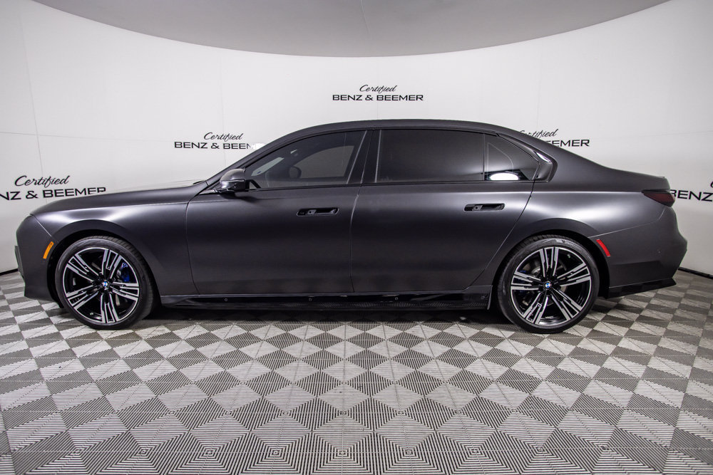 Used 2023 BMW i7 xDrive60 w/ Executive Package 2 AWD/4WD image 10
