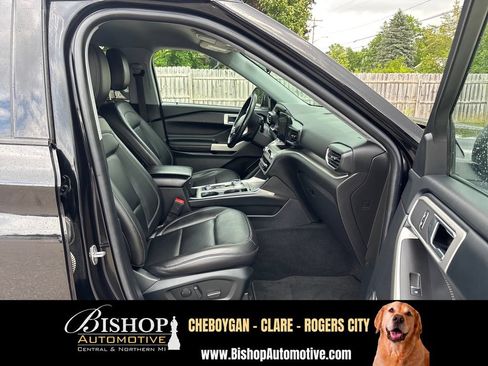 Used 2022 Ford Explorer XLT w/ Equipment Group 202A AWD/4WD image 23