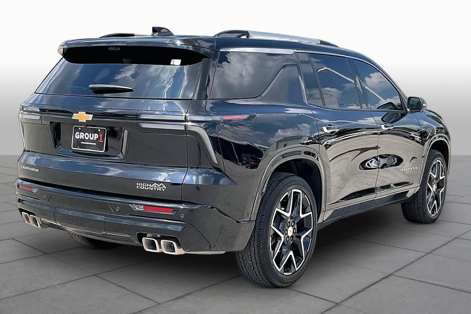 Used 2026 Chevrolet Traverse High Country FWD image 13