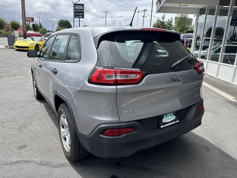 Used 2014 Jeep Cherokee Sport AWD/4WD image 5