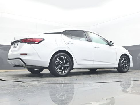 Used 2025 Nissan Sentra SV FWD image 27