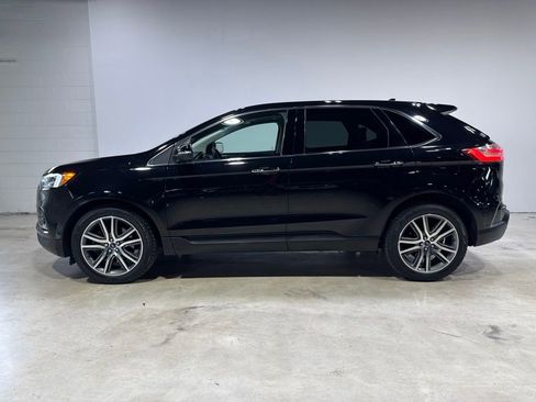Used 2019 Ford Edge Titanium w/ Equipment Group 301A AWD/4WD image 4