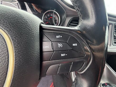 Used 2019 Dodge Challenger SXT RWD image 22
