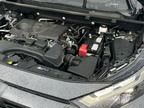 Used 2025 Toyota RAV4 XLE AWD/4WD image 49