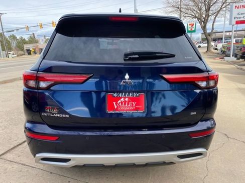 Used 2024 Mitsubishi Outlander SE image 6
