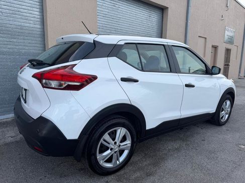 Used 2020 Nissan Kicks S FWD image 12