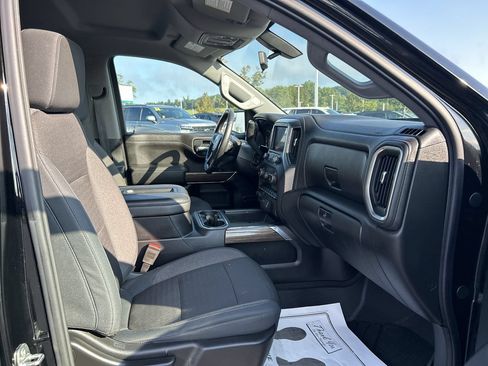 Used 2019 Chevrolet Silverado 1500 LT Trail Boss AWD/4WD image 15