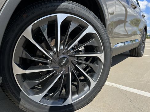 New 2025 Lincoln Aviator Reserve w/ Equipment Group 201A image 14