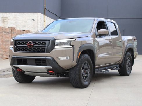 Used 2024 Nissan Frontier PRO-4X w/ Pro Premium Package image 2