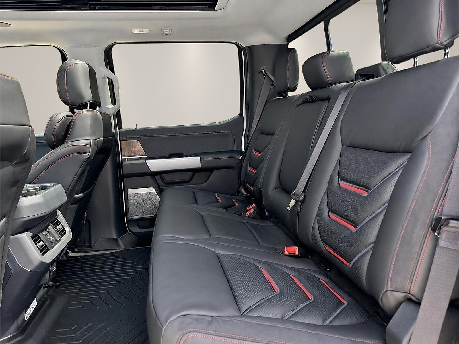New 2026 Ford F250 Lariat w/ Black Appearance Package AWD/4WD image 11