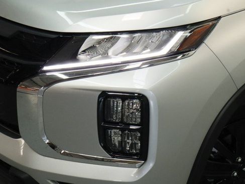New 2026 Mitsubishi Outlander Sport LE AWD/4WD image 2