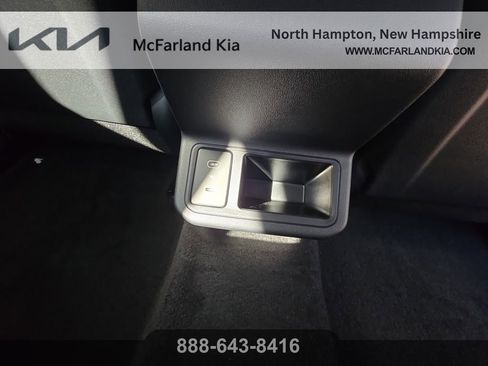 New 2025 Kia K4 LXS image 17