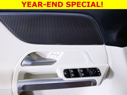 Used 2022 Mercedes-Benz GLB 250 4MATIC image 9