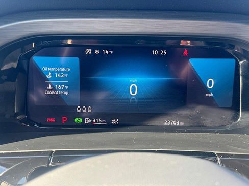 Used 2025 Volkswagen Atlas Cross Sport SE image 16