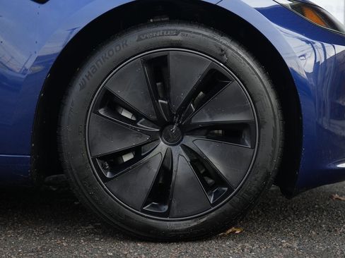 Used 2025 Tesla Model 3 Long Range image 12