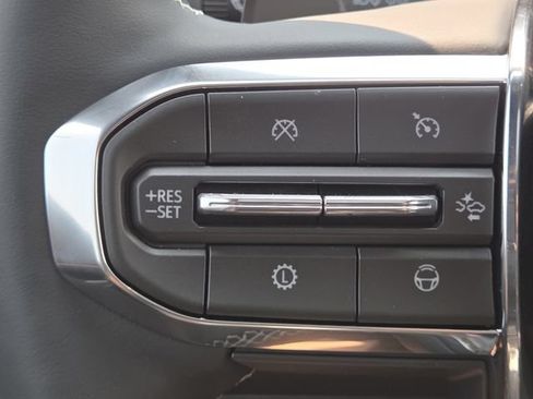 New 2026 GMC Acadia Denali w/ Super Cruise Package AWD/4WD image 40