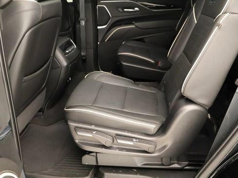 Used 2022 Cadillac Escalade Sport w/ LPO, ONYX Package AWD/4WD image 29