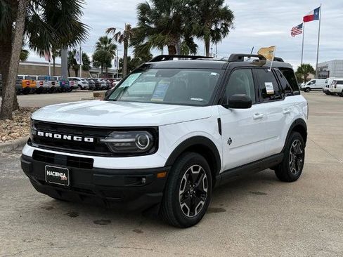 Certified 2023 Ford Bronco Sport Outer Banks w/ Tech Package image 1