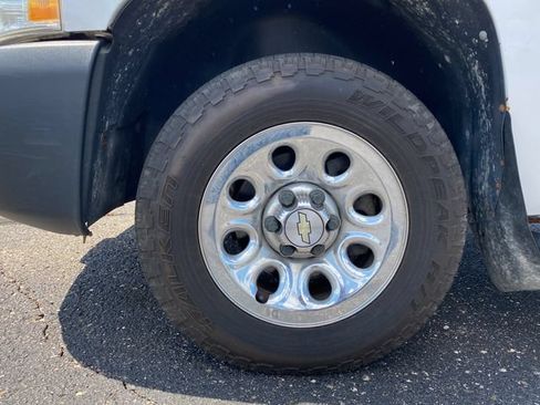 Used 2010 Chevrolet Silverado 1500 W/T RWD image 13