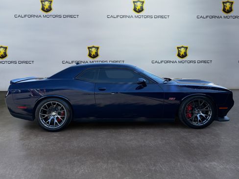 Used 2015 Dodge Challenger SRT RWD image 6