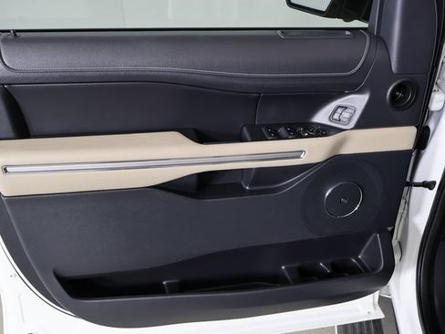 Used 2022 Ford Expedition Limited image 26
