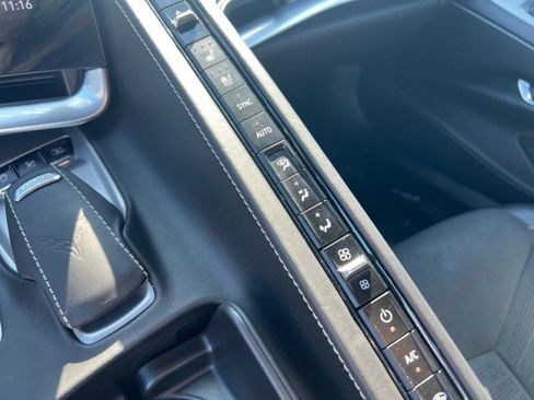 Used 2023 Chevrolet Corvette Stingray Premium Conv w/ Z51 Performance Package image 20