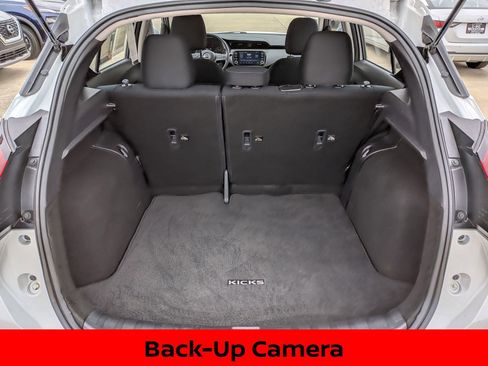 Certified 2023 Nissan Kicks SV FWD image 9
