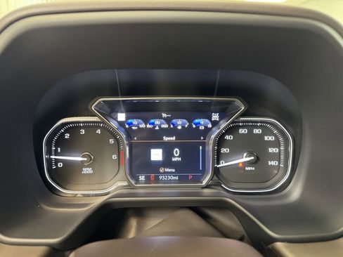 Used 2021 GMC Yukon SLT w/ SLT Premium Package image 35