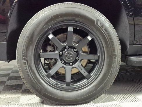 Used 2022 Chevrolet Tahoe LT w/ LT Signature Plus Package image 28