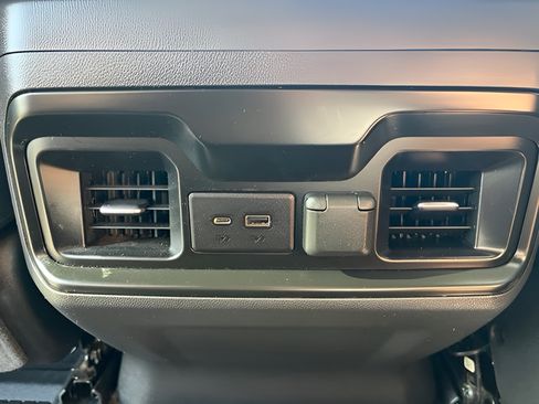 Used 2020 Chevrolet Silverado 1500 RST AWD/4WD image 30