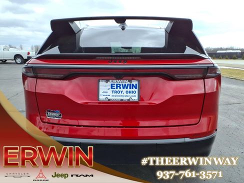 Used 2024 Jeep Wagoneer Launch Edition image 6