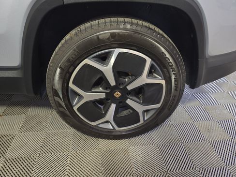 Used 2024 Rivian R1S Adventure AWD/4WD image 10